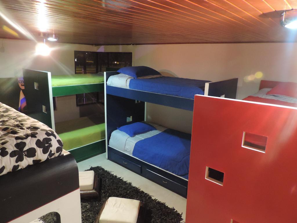 בוגוטה Violeta Park Hostel חדר תמונה