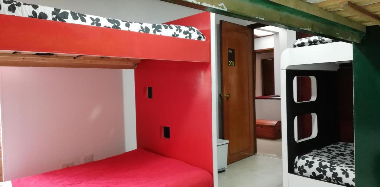 בוגוטה Violeta Park Hostel מראה חיצוני תמונה