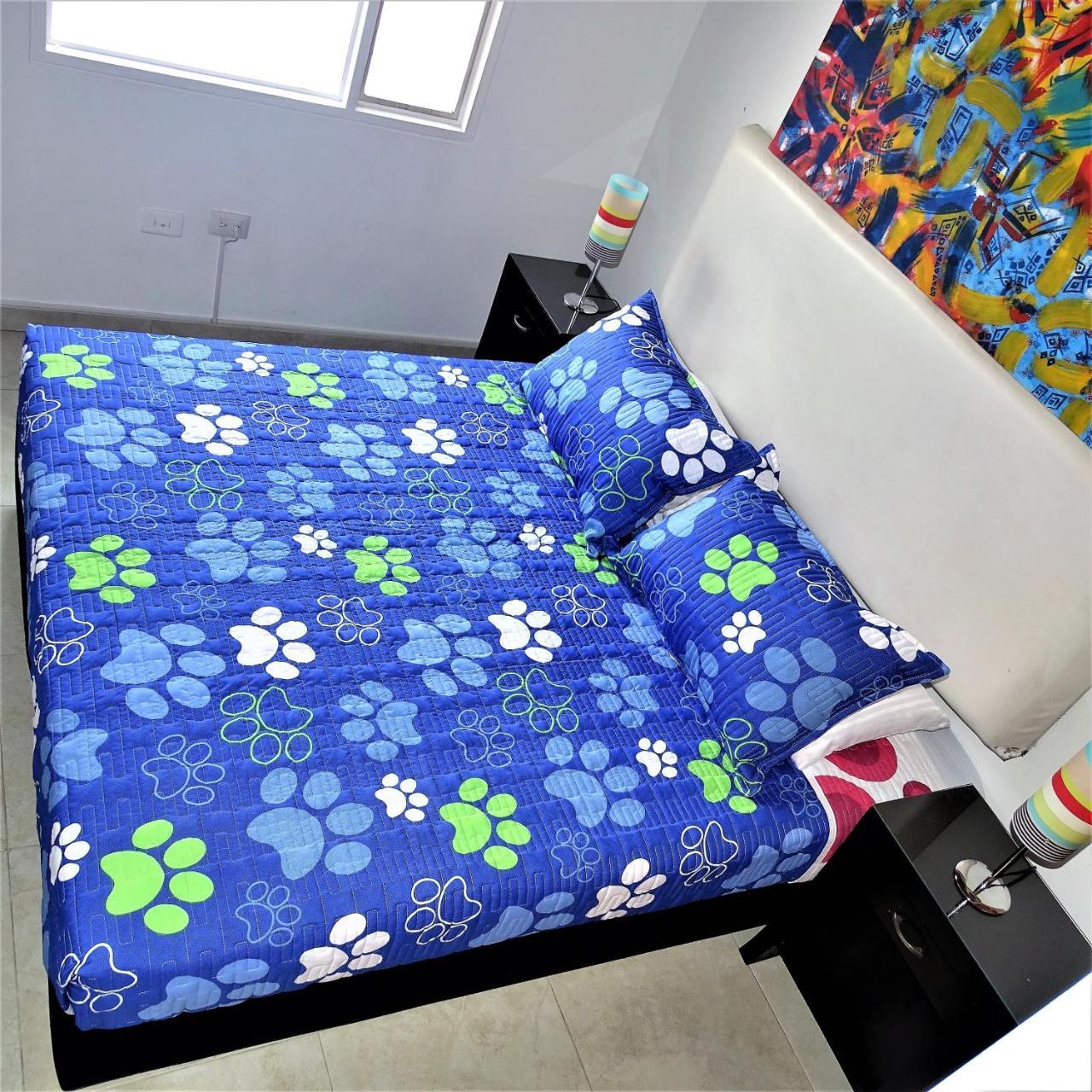 בוגוטה Violeta Park Hostel מראה חיצוני תמונה