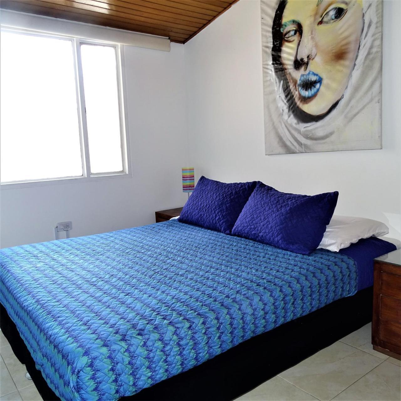 בוגוטה Violeta Park Hostel מראה חיצוני תמונה
