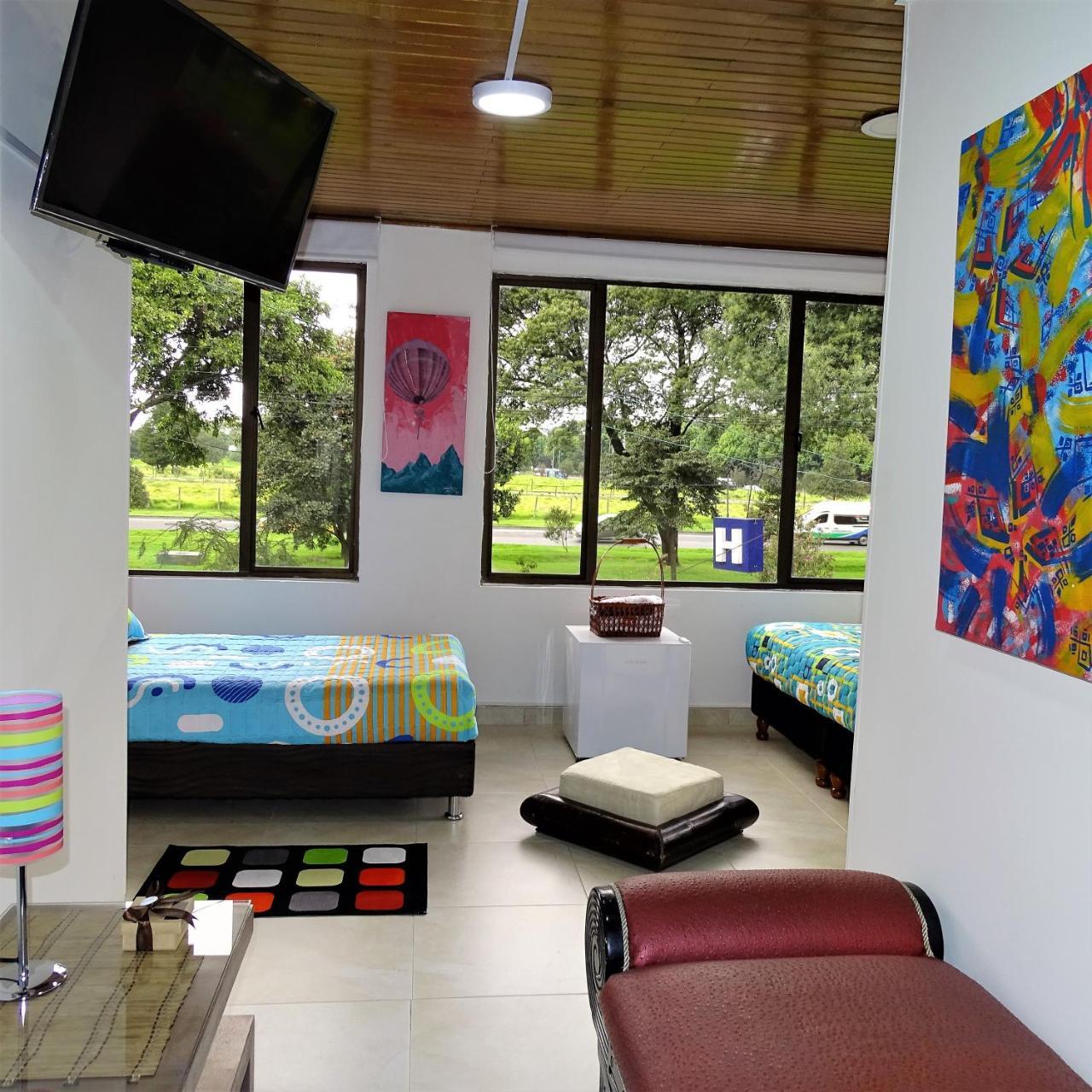 בוגוטה Violeta Park Hostel מראה חיצוני תמונה
