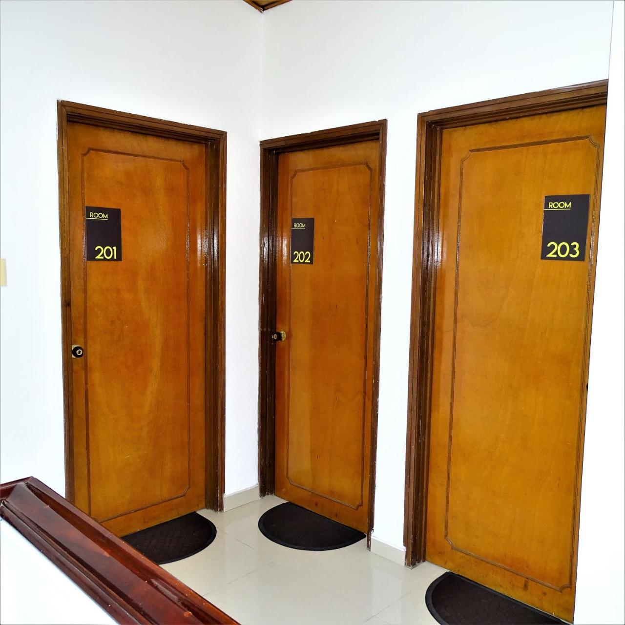 בוגוטה Violeta Park Hostel מראה חיצוני תמונה