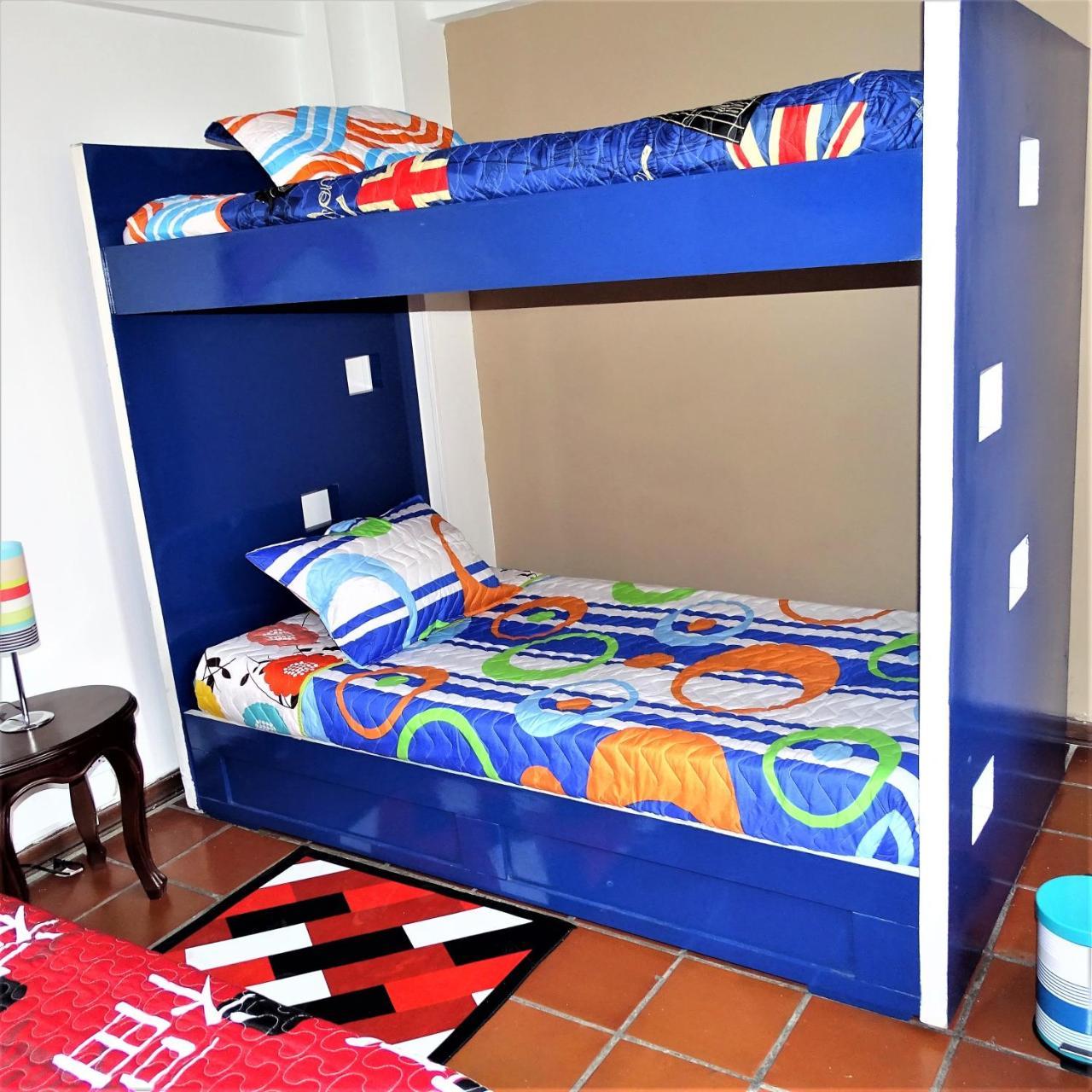 בוגוטה Violeta Park Hostel מראה חיצוני תמונה