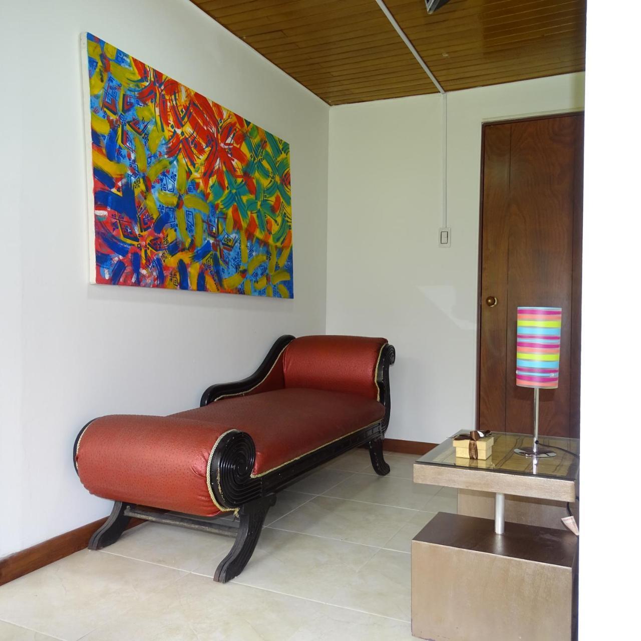 בוגוטה Violeta Park Hostel מראה חיצוני תמונה