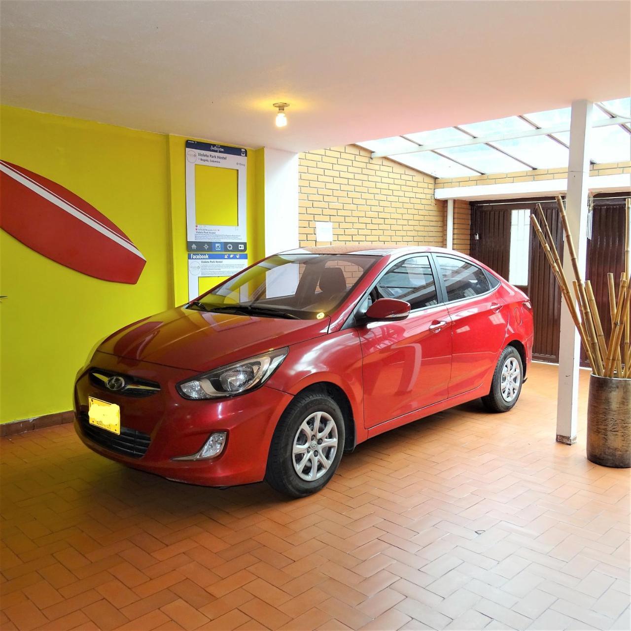 בוגוטה Violeta Park Hostel מראה חיצוני תמונה