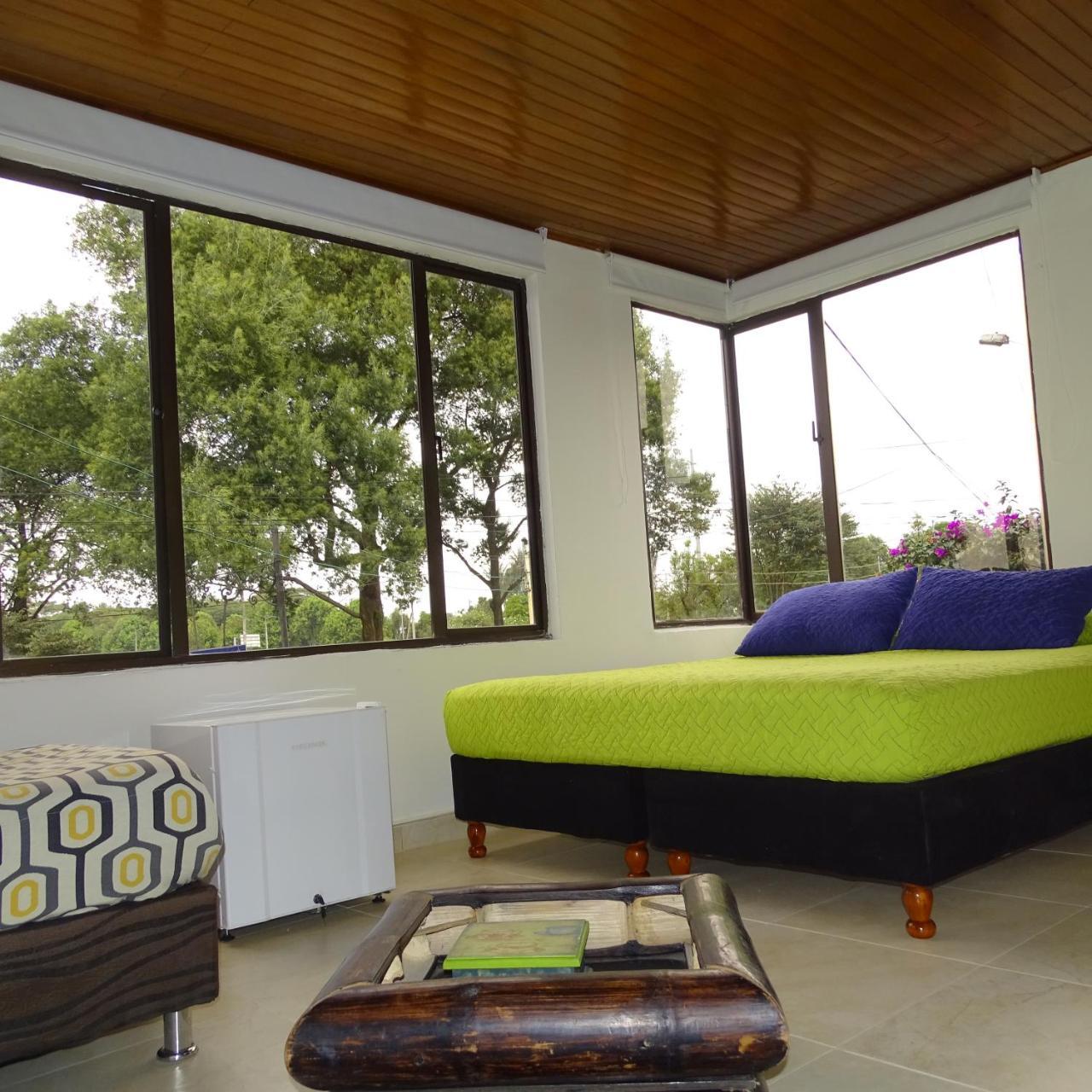 בוגוטה Violeta Park Hostel מראה חיצוני תמונה